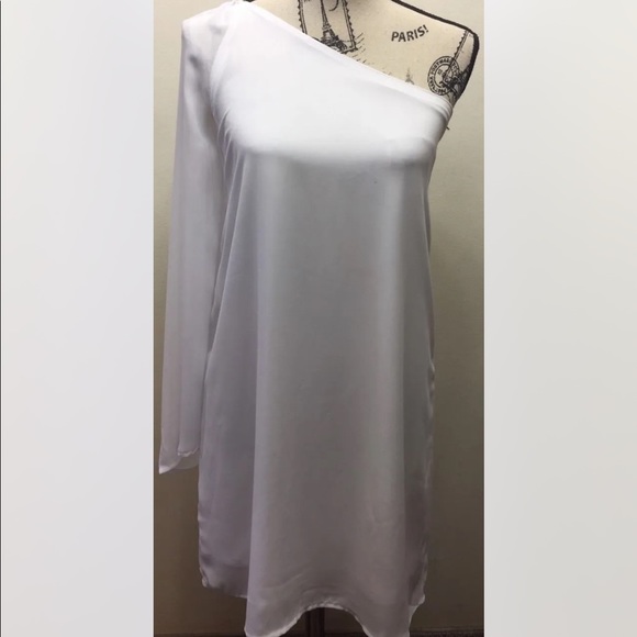 New Vero Moda One Shoulder White Women Dress Shirt Medium Soft Bell Sleeve - Picture 1 of 12